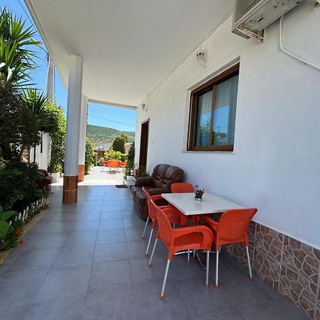 Vila Hergi Sarandë Exterior foto